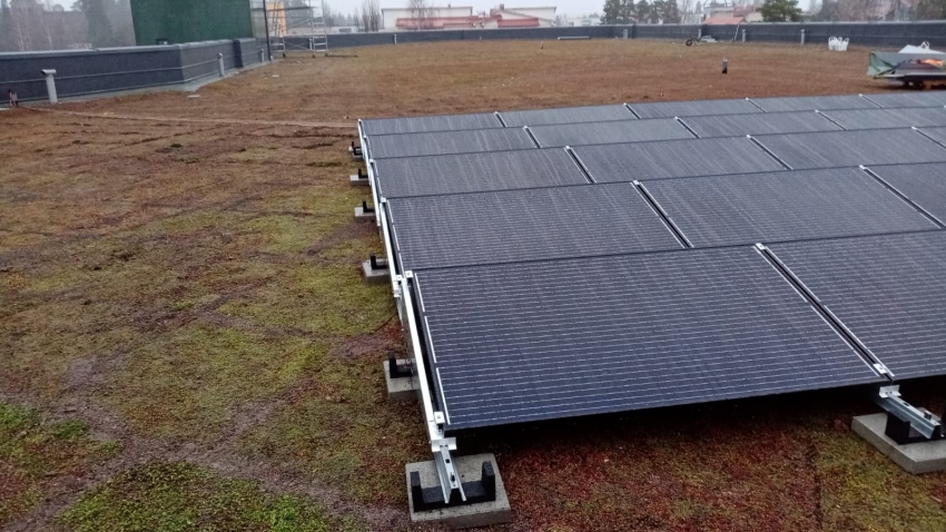 Valmis Nordic Green Roof maksaruohoviherkatto Kangasalaparkissa. Asentaja Eg-trading Oy.