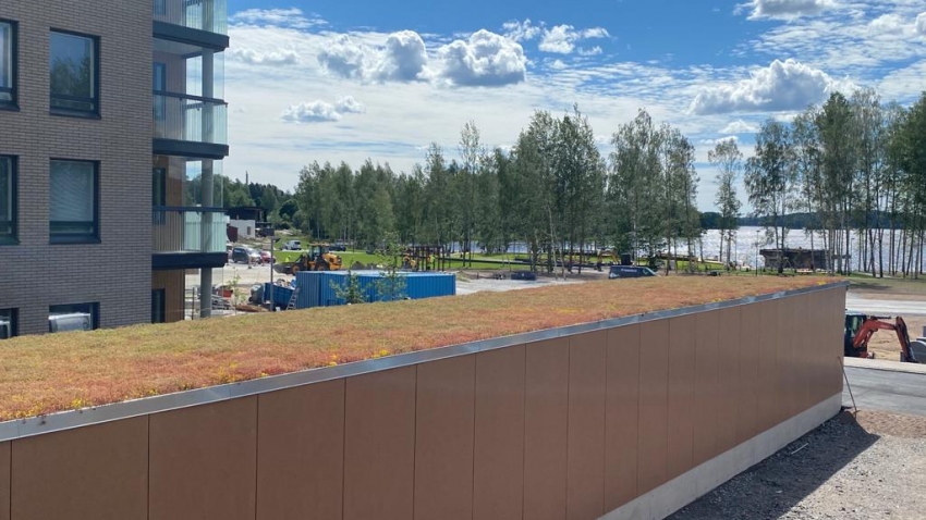 Valmis Nordic Green Roof® maksaruohoviherkatto Lohjalla. Asentaja Eg-trading Oy.