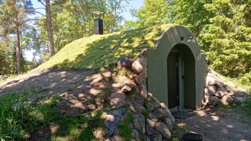 Siirtyminen referenssiin Nordic Green Roof® maksaruohomaton maa-asennus sivustolla eg-trading.fi.