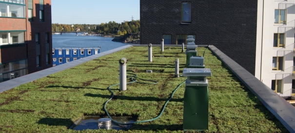 Siirtyminen referenssiin Nordic Green Roof® maksaruohoviherkattoja ja Diadem-kattopuutarhoja Kalasatamassa sivustolla eg-trading.fi.